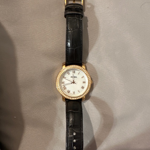 Fossil watch - Picture 1 of 2